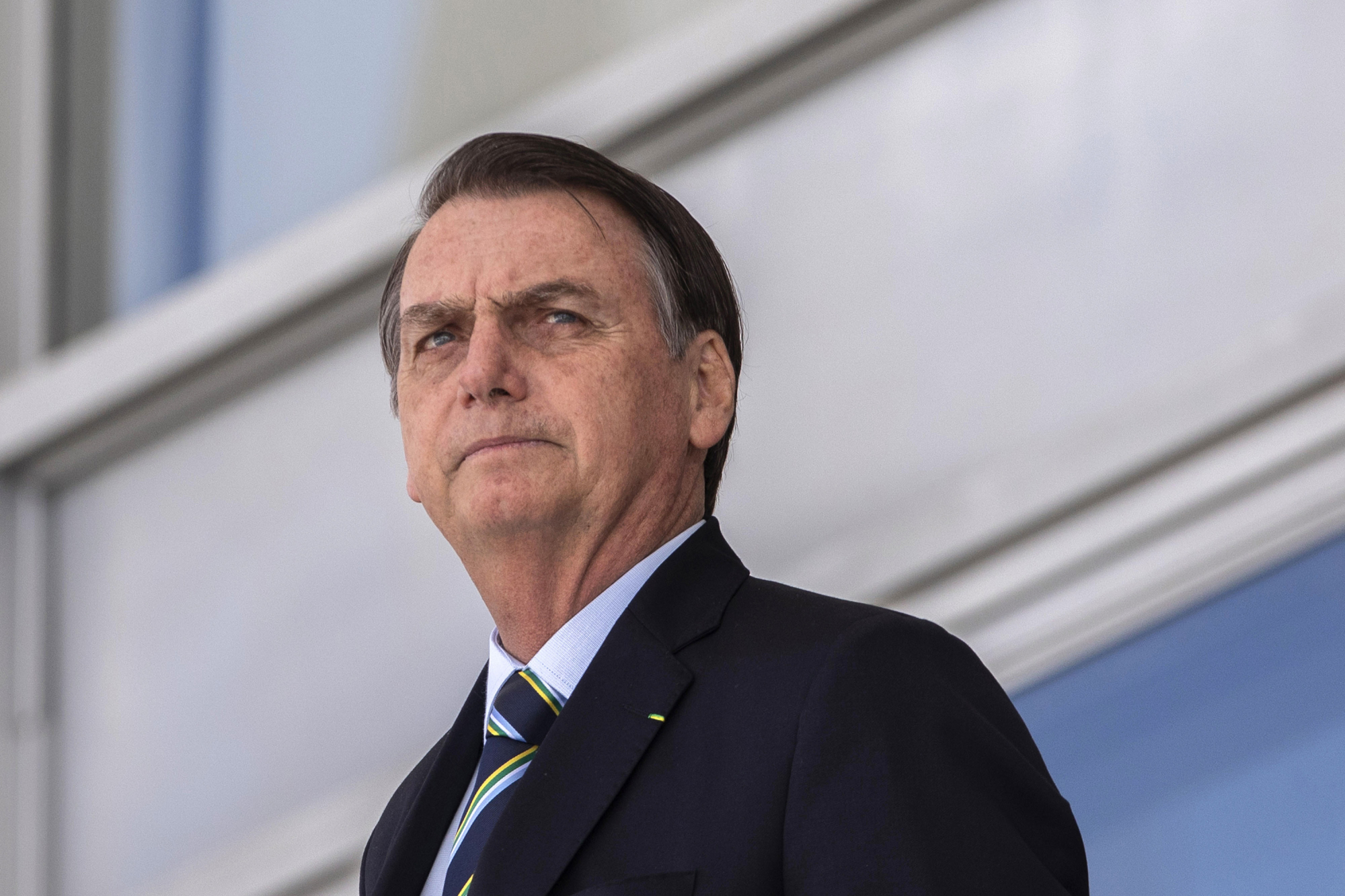 Bolsonaro vai realizar novo teste porque está farto de estar em quarentena