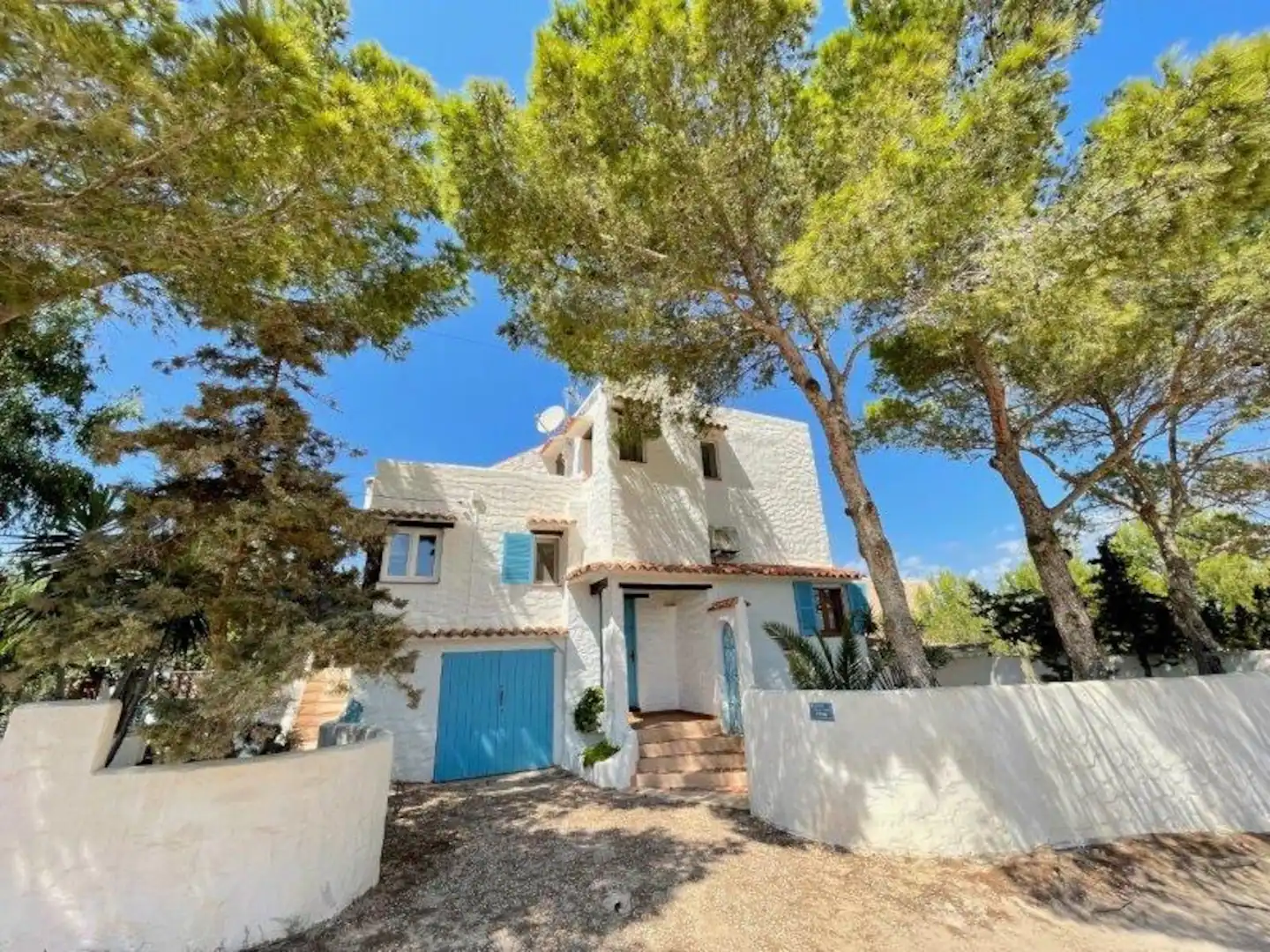 Férias em Formentera. 8 casas para arrendar que ficam em cima da praia e têm piscina Férias em Formentera. 8 casas para arrendar que ficam em cima da praia e têm piscina