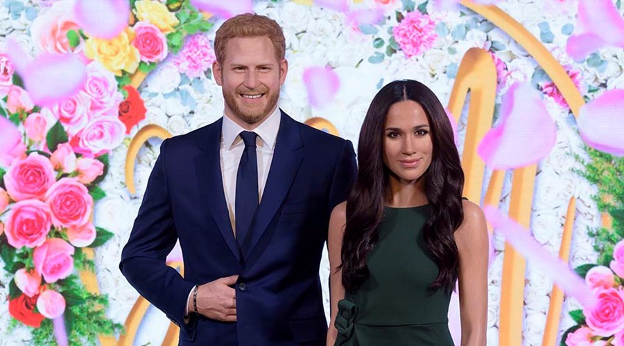 Harry e Meghan afastam-se da família real no Palácio de Kensington e no museu Madame Tussauds