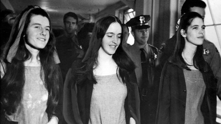 Algumas das mulheres que pertencerem ao culto liderado por Charles Manson