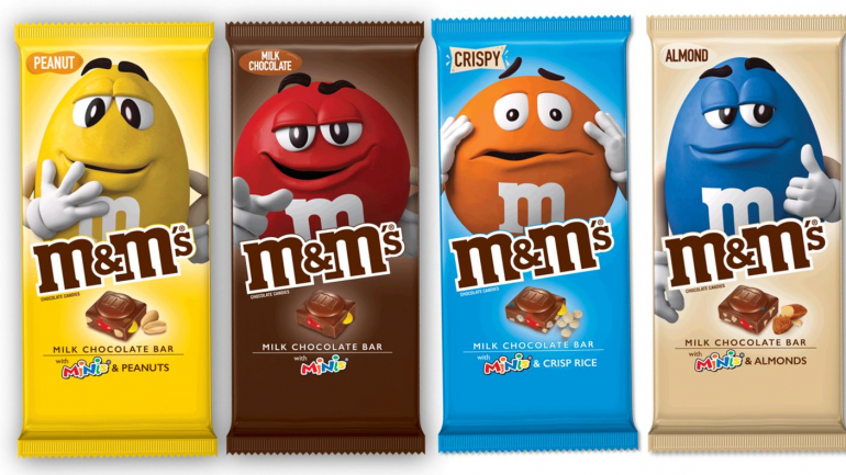 Estes são algumas das barras de M&M's existentes. A de amêndoa não vai estar disponível no Reino Unido