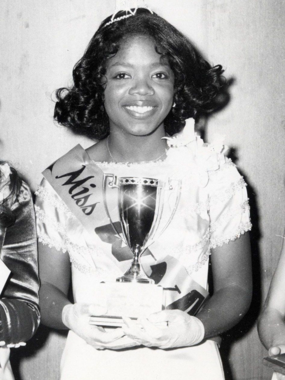 Oprah em 1971, com 17 anos.