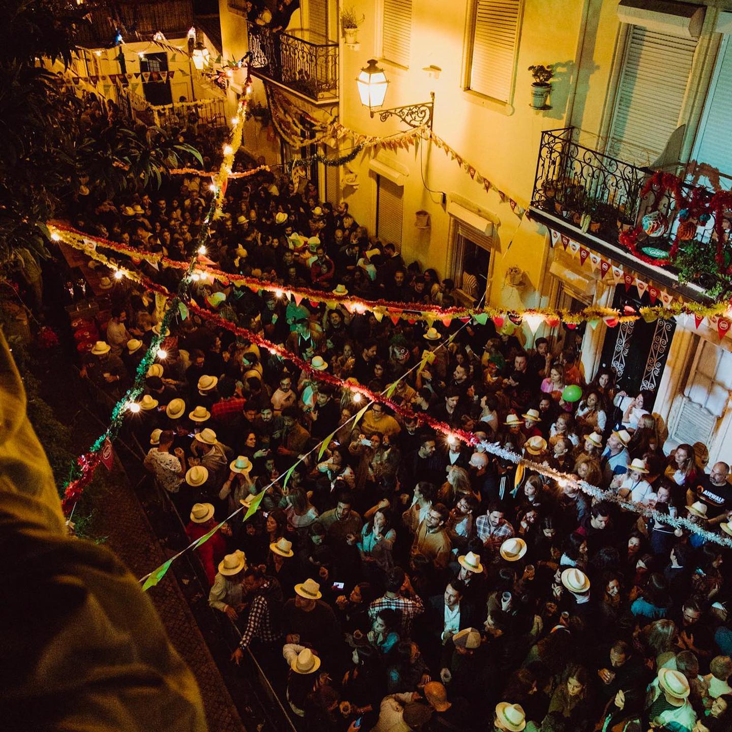 7 arraiais em Lisboa para celebrar os Santos Populares. Vai fazer “pisca pisca” em qual?