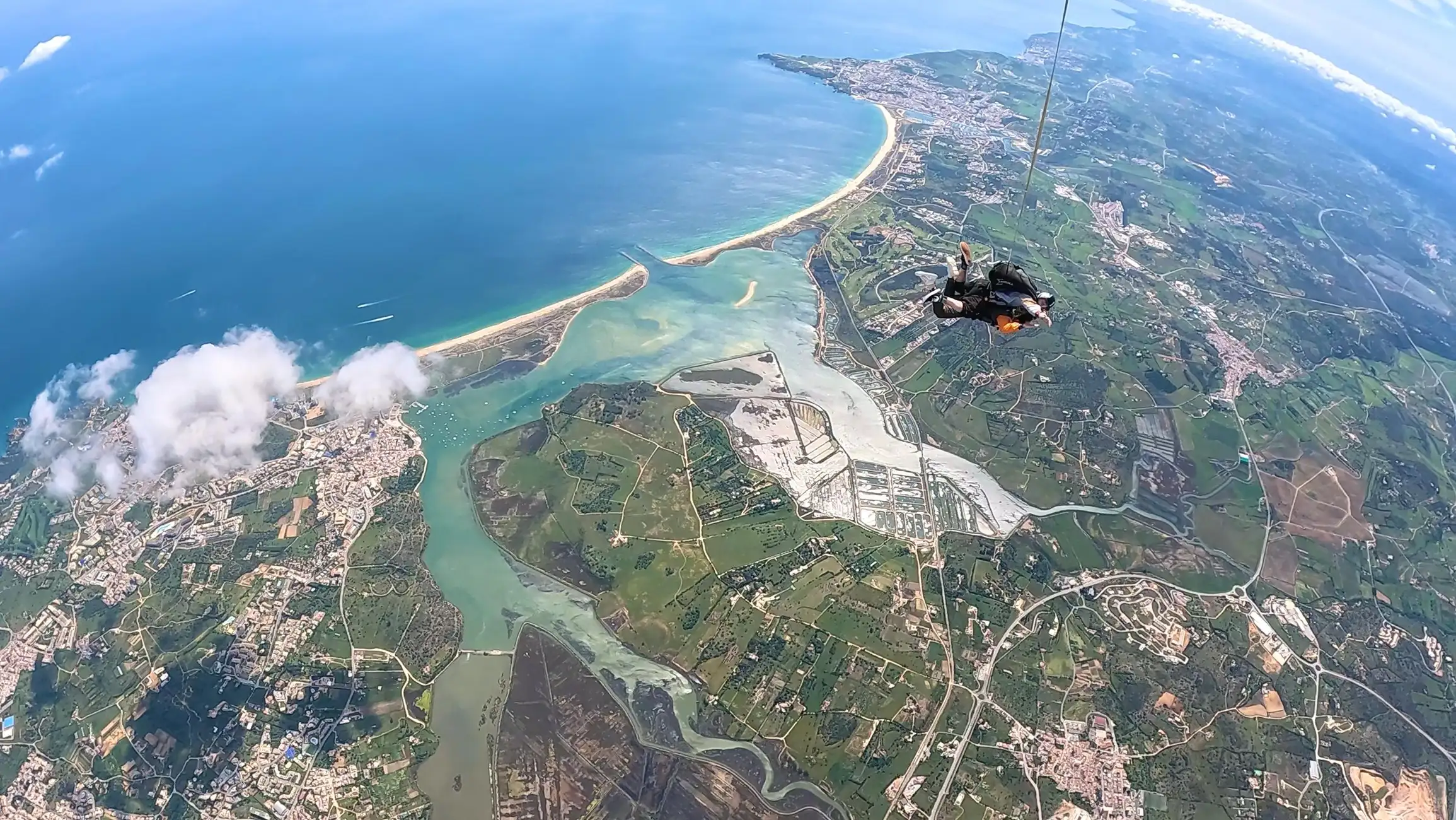 Se é viciado em adrenalina, tem de experienciar estas 10 atividades (com velocidade, água e até céu)