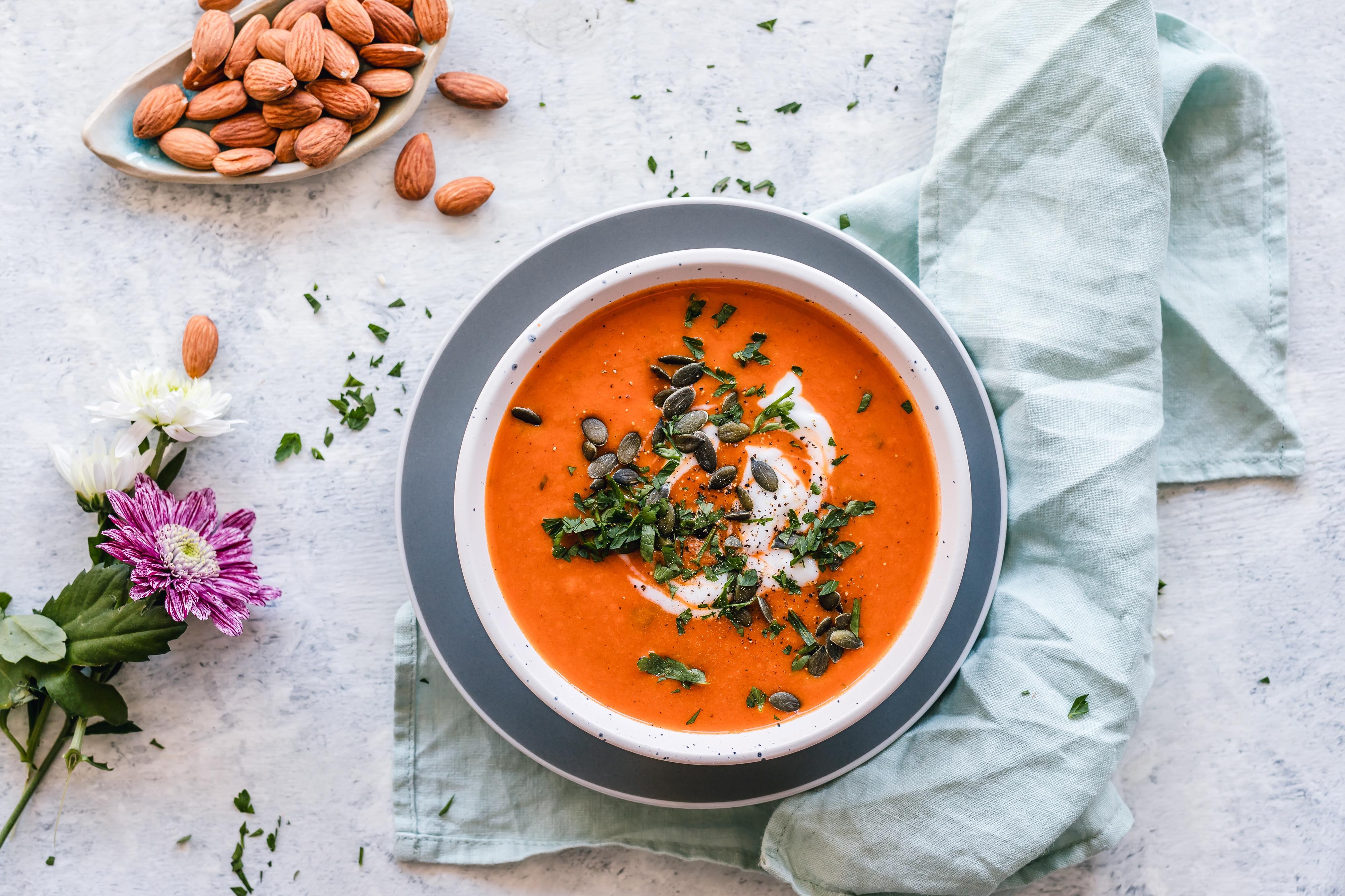 Alerta, fãs de sopa. Estas 3 receitas combinam com a nova estação — e parecem maravilhosas