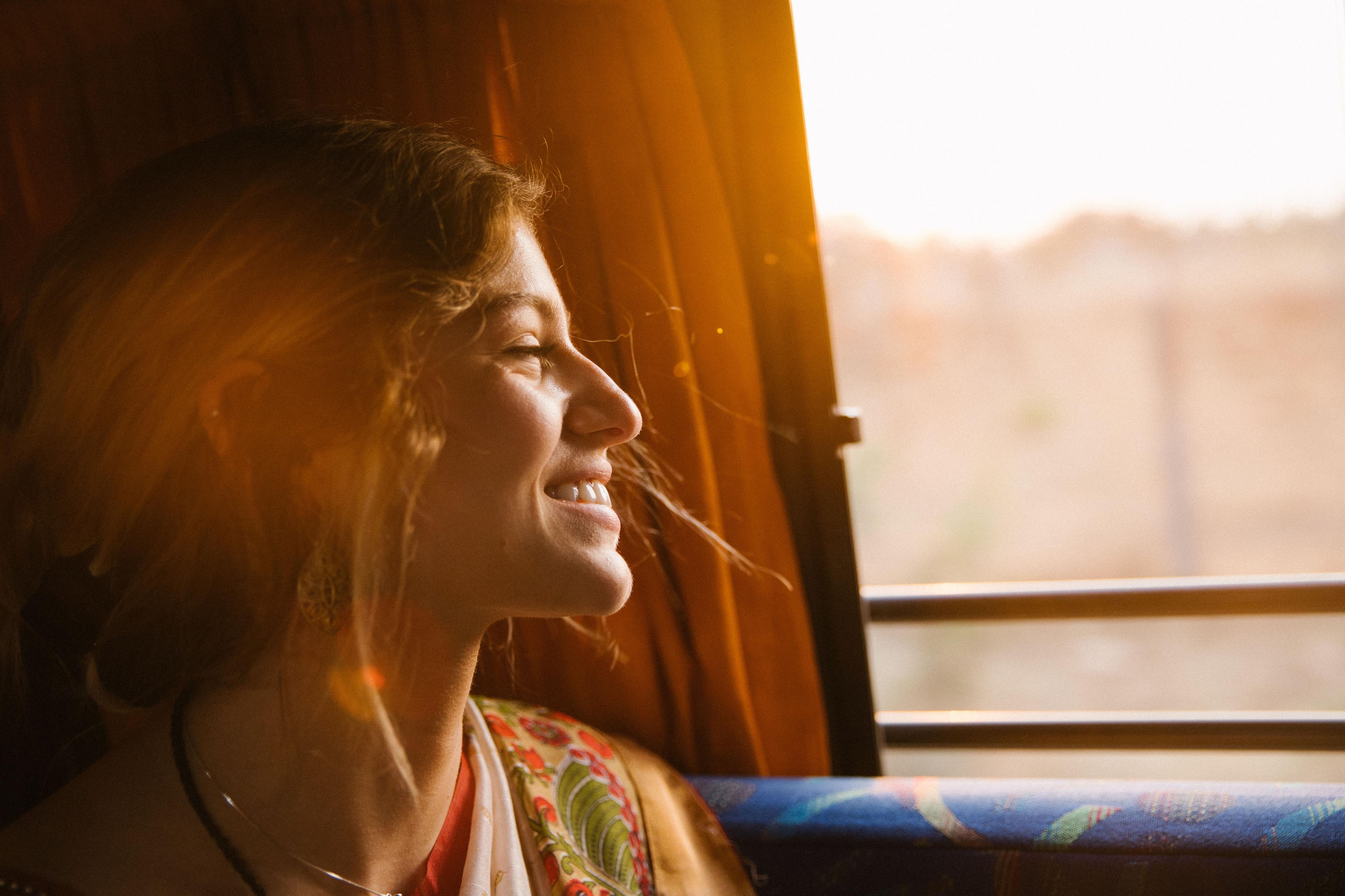 Royal Express. Estes autocarros fazem viagens sustentáveis para vários destinos nacionais e europeus a partir de 0,99€
