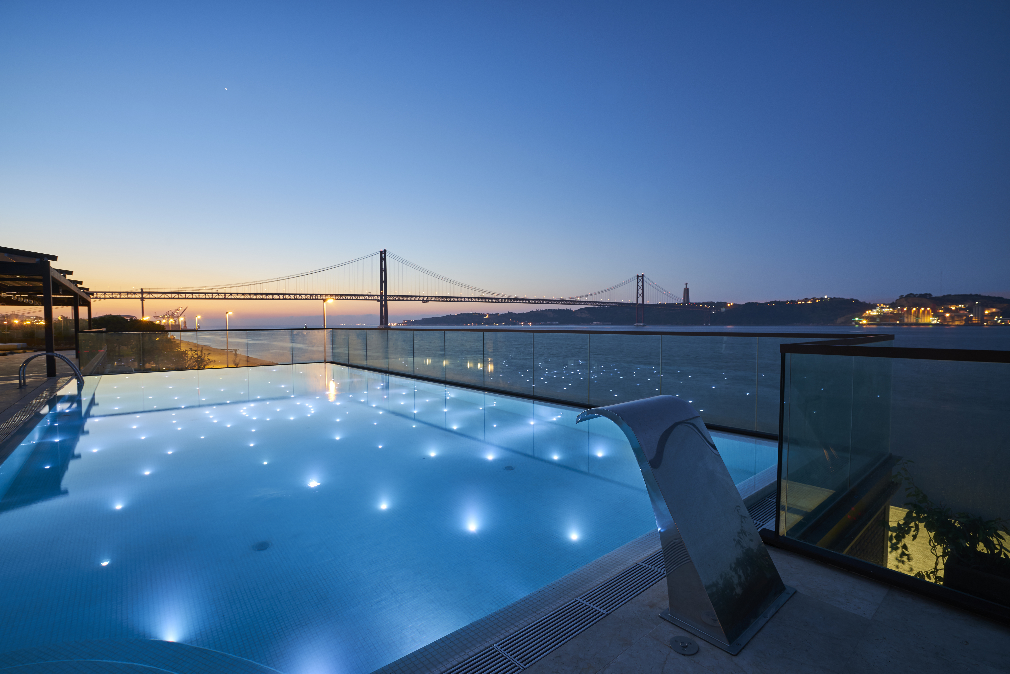Esta sunset party em Lisboa vai ter um jantar com 10 estrelas Michelin. Saiba como garantir o seu lugar