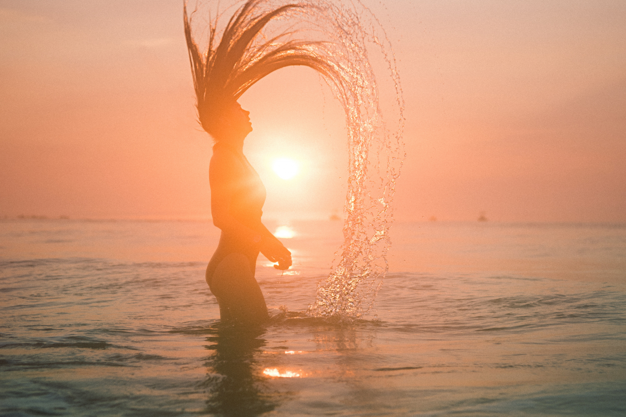 Acabou-se o cabelo palha: 7 sugestões de protetores para usar na praia