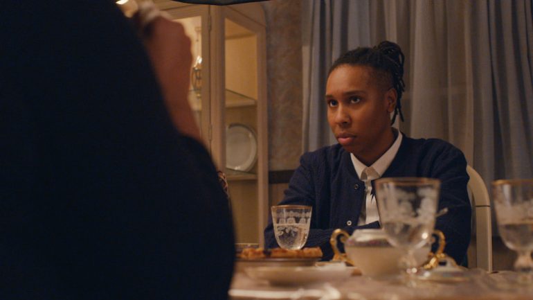 Lena Waith, Denise em 'Master of None', escreveu um dos episódios mais importantes da série