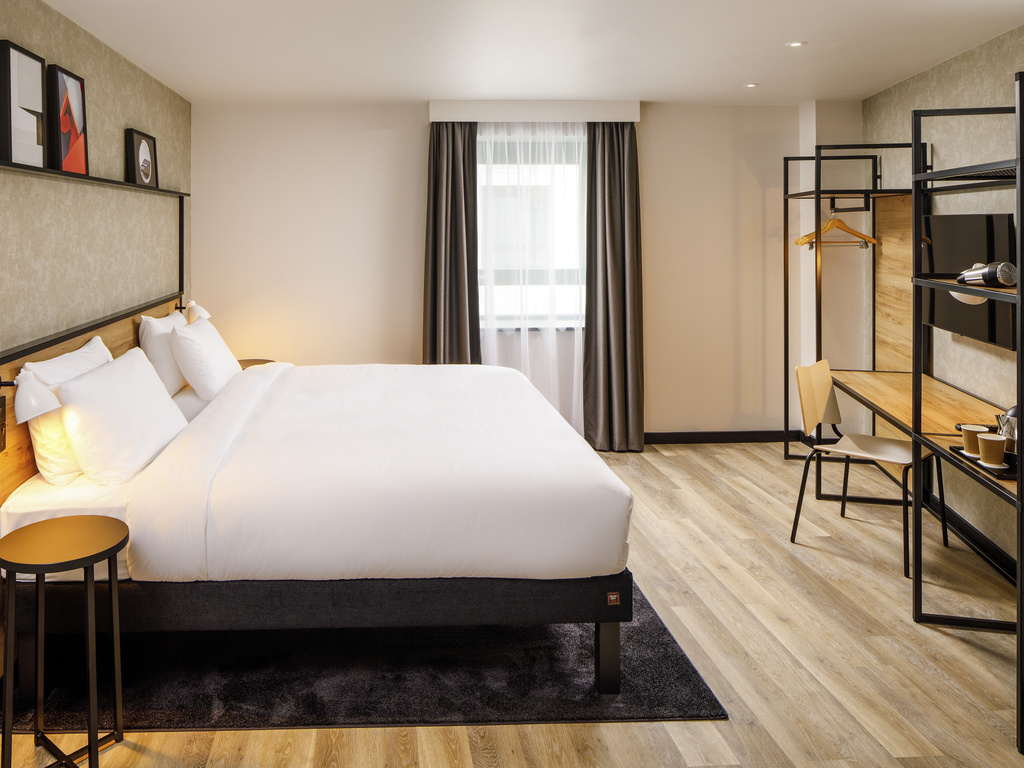 Ibis Guimarães Centro. Av. Conde de Margaride 12, 4810-537 Guimarães