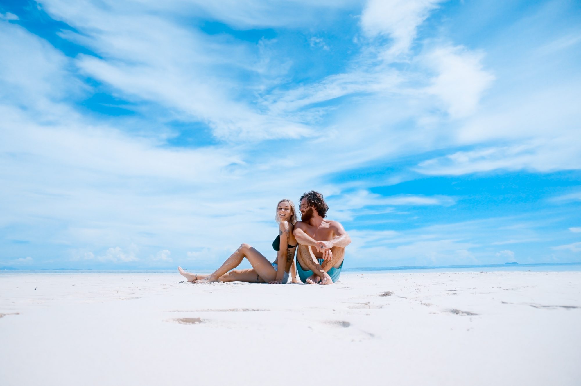 Ir à praia faz bem ao corpo e melhora a saúde mental. Quem o comprova é a ciência — veja porquê