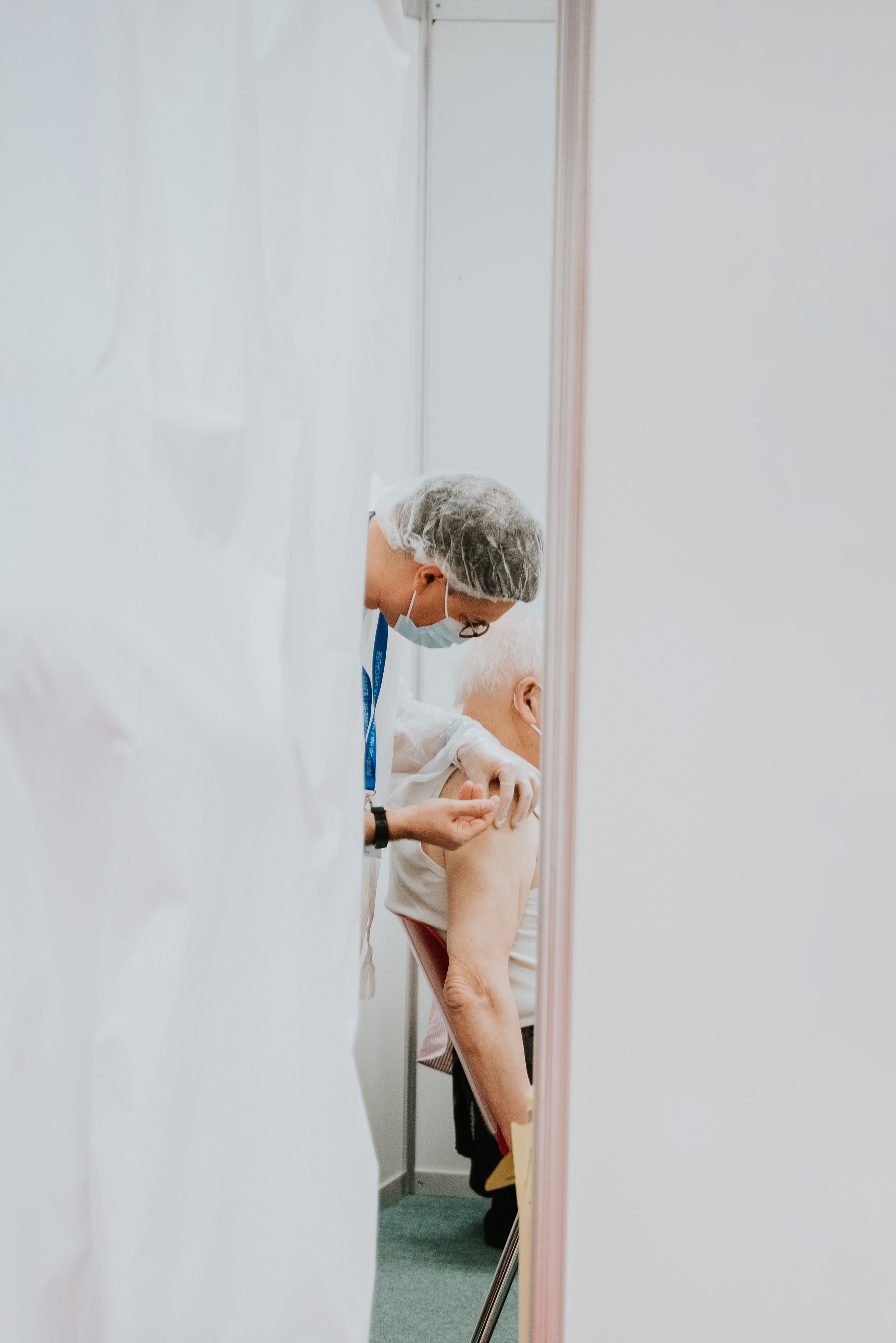 Vacina da Johnson & Johnson deverá ser dada apenas a pessoas com mais de 60 anos