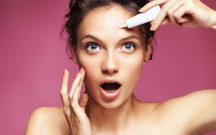 Como aquilo que comemos pode agravar ou limpar a acne da pele